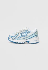 New Balance 740 Trainers blue/white