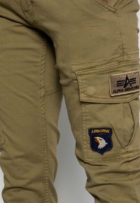 Alpha Industries Bojówki