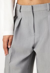 Patrizia Pepe PANT - Hlače - grigio melange