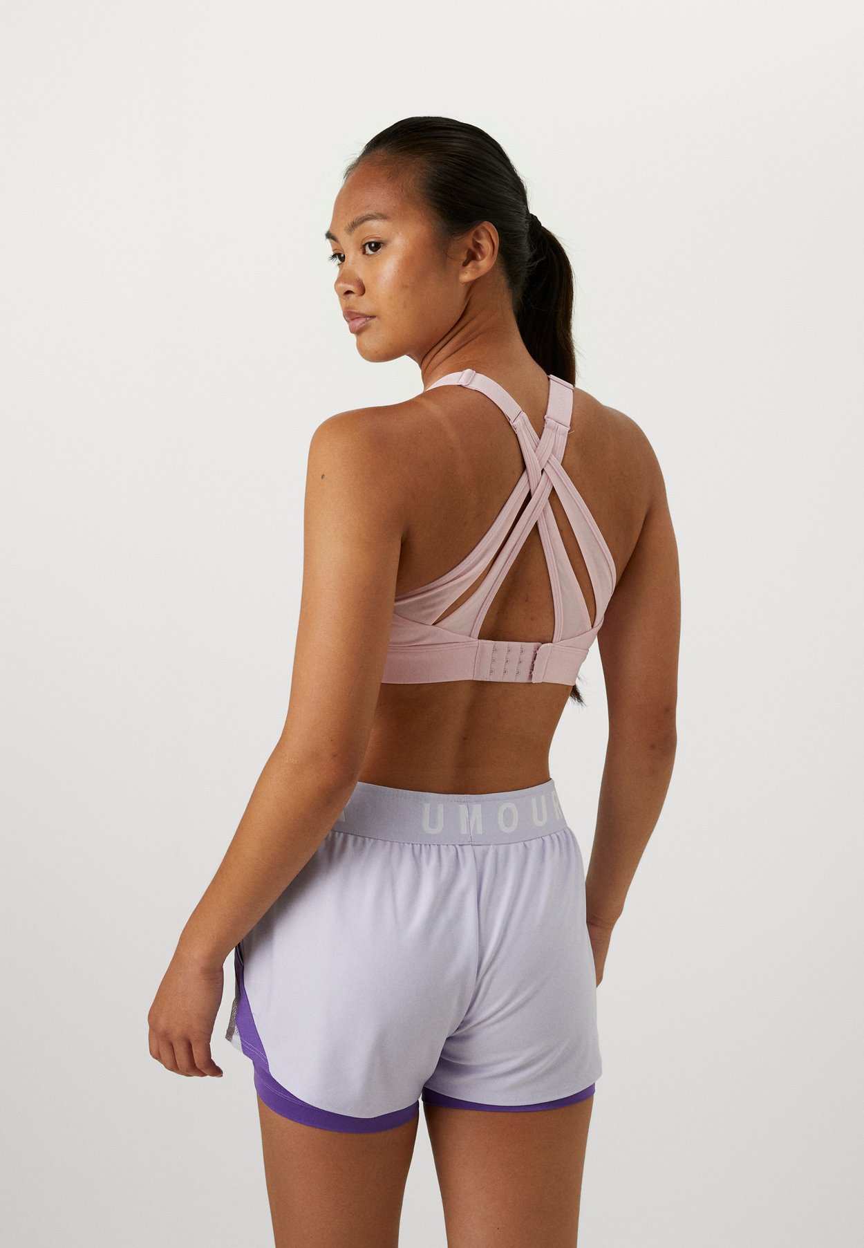 HIGH STRAPPY
