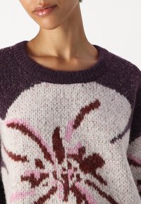 Vero Moda Petite VMMADISON  - Pulover - plum perfect/birch /fired brick/fuchsia pink