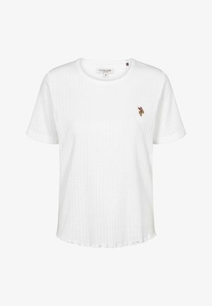 Weißes T-Shirt mit kurzen Ärmeln, das über eine gerippte Textur verfügt und ein kleines besticktes Logo auf der Brust hat. Abgerundetem Saum und rundem Halsausschnitt.