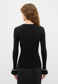 adL WITH PEARLS - Stickad tröja - black