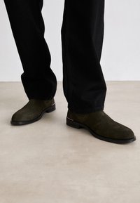 Não selecionado, black