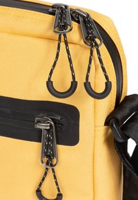 Eastpak THE ONE - Borsa a tracolla - storm yellow