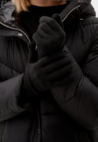 s.Oliver Gants - black