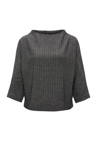 Top de estampado de espiga en blanco y negro con escote barco y mangas tres cuartos, confeccionado en una tela texturizada.