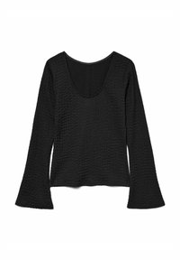 Czarna bluzka z długim rękawem, z okrągłym dekoltem, z teksturowanej tkaniny, z rozszerzanymi mankietami i luźnym krojem.