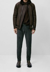 Massimo Dutti Spodnie materiałowe