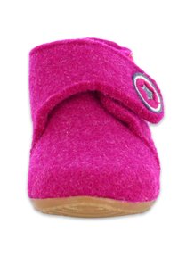 Filzschuh in leuchtendem Pink mit runder Zehenpartie, verstellbarem Klettverschluss und dekorativem kreisförmigen Akzent. Gummisohle bietet Flexibilität.