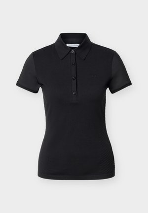 Schwarzes kurzärmeliges Poloshirt mit Vier-Knopf-Leiste, spitzem Kragen und dezentem strukturiertem Muster an den Seiten, dargestellt auf weißem Hintergrund.