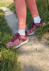 Niewybrane, beetroot/sundance