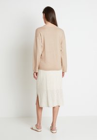 Lounge Nine Stickad tröja - light brown