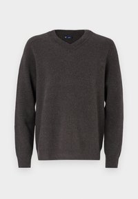 Pulover s V-izrezom i dugim rukavima u tamnosivoj pletenini. Ima klasičan kroj s rebrastim manžetama i donjim rubom. Glatka tekstura, minimalistički dizajn.