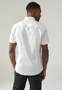 Next STRETCH OXFORD SHORT SLEEVE REGULAR FIT - Ing - white