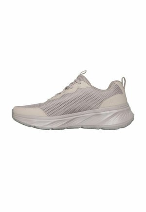 Sneaker atletica grigio chiaro con tomaia in mesh, chiusura con lacci, suola ammortizzata e linguette sullo tongue e sul tallone.