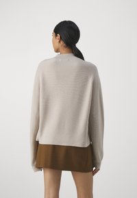 DRYKORN LOTIAMI - Pulóver - brown