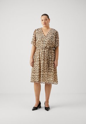 ONLY Carmakoma CARCERA LIFE KNEE DRESS - Shirt dress - tofu