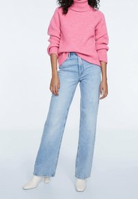 Stradivarius Sweter