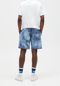 PULL&BEAR Shortsit - blue