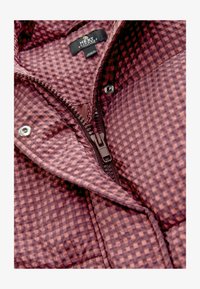 Ausgewählt, pink check