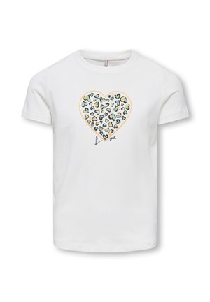 T-shirt blanc à manches courtes avec un imprimé léopard en forme de cœur en vert et jaune, et le mot "Love" écrit en dessous du cœur.