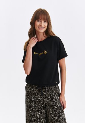 - T-shirt z nadrukiem