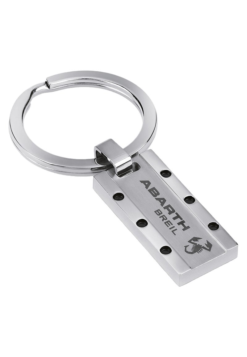 Metalen sleutelhanger met een rechthoekig label, zilveren afwerking, gegraveerd "ABARTH BREIL," voorzien van uitsparingen en een ronde ringbevestiging.