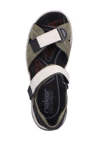 Sandale verte et blanche avec des sangles ajustables, semelles intérieures rembourrées et semelle en caoutchouc texturée. Présente des accents rouges et un intérieur noir.