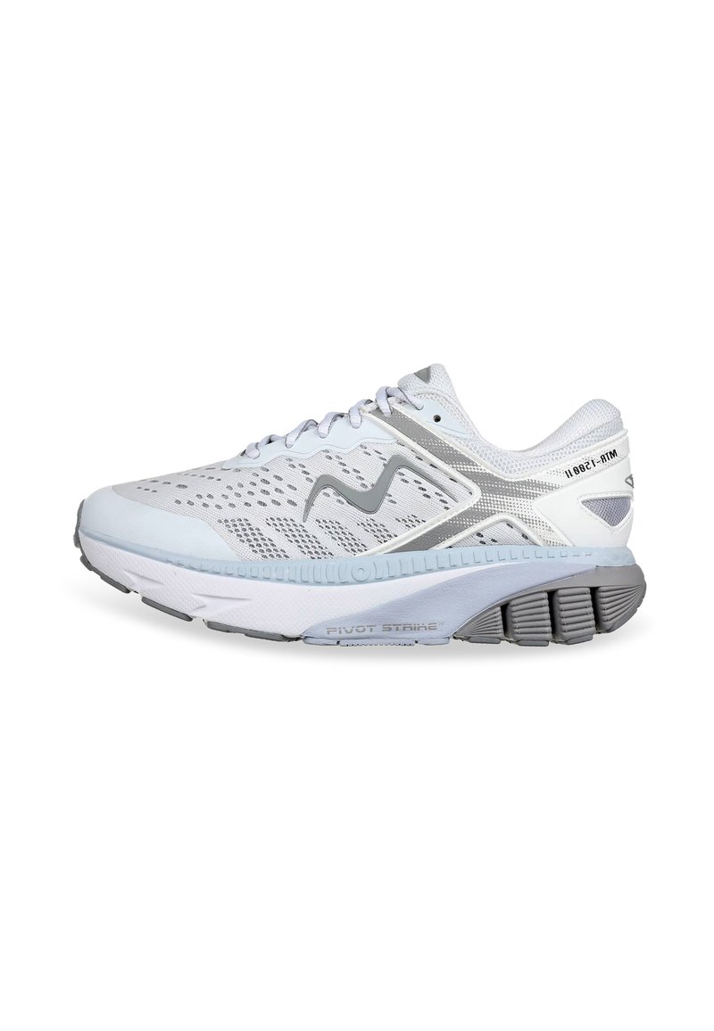 Scarpa da corsa leggera in bianco e grigio, dotata di una tomaia in mesh traspirante, intersuola imbottita e suola in gomma testurizzata per una migliore trazione.
