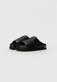 Toga Tøfler - black