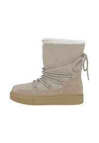 Tan suede enkellaarzen met een met bont gevoerde kraag, decoratieve veters en rubberen zolen; heeft gouden hardware en contrasterende tinten.