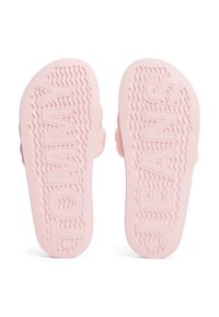 Thumbnail Image 6