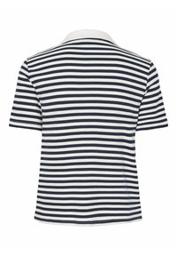 Jūras spēku zilo un balto svītroto polo krekls ar apkakli, īsām piedurknēm un gludu kokvilnas tekstūru. Iekļautas horizontālas svītras visā krekla garumā.
