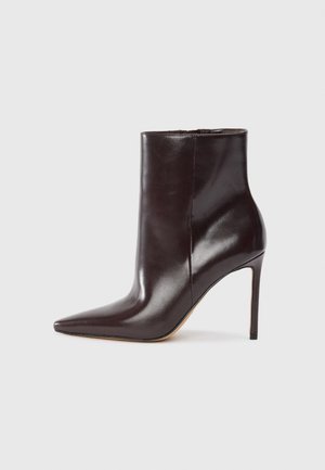 GUAVABERRY - Ankelboots med høye hæler - dark brown