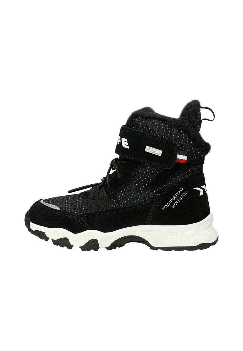 Zwarte waterdichte laarzen met een ontwerp van suede en mesh, een gevoerde kraag, een verstelbare riem en een witte rubberen outsole met grippatronen.