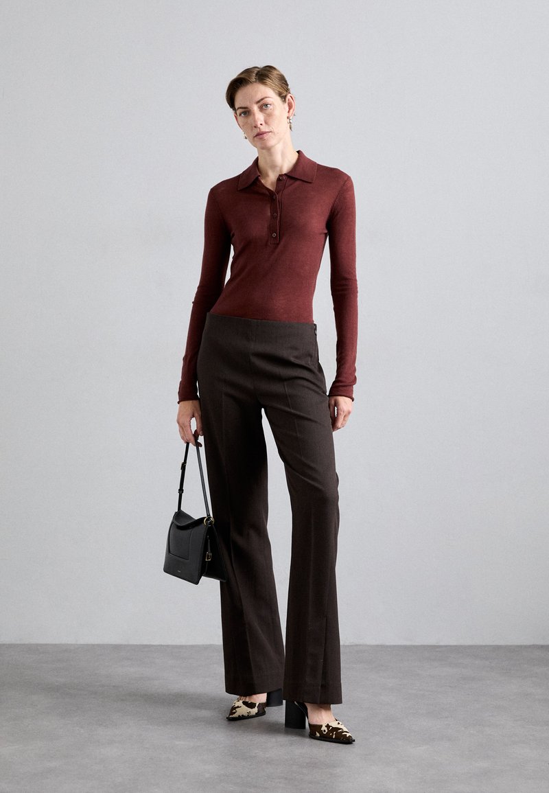 Filippa K Strikkegenser - mahogany