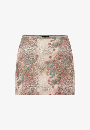 Krátká mini sukně se směsí leopardího vzoru a barevných draků, zdobená růžemi a srdci. Lehká tkanina.