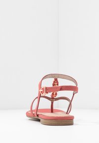 Tamaris T-bar sandals - pale ruby
