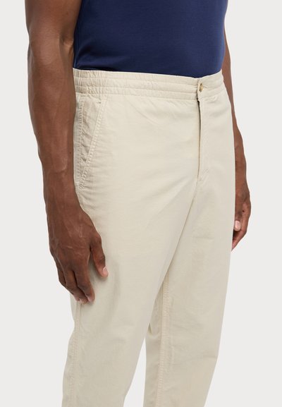 Polo Ralph Lauren FLAT FRONT PREPSTER - Püksid - basic sand