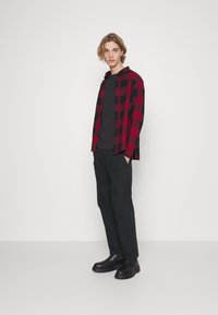 Pier One Camisa - red