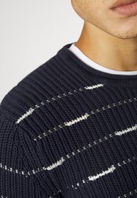 Only & Sons ONSBRUCE LIFE STRIPE - Camisola - dark navy