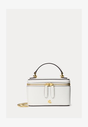 Liten hvit teksturert rektangulær håndveske med gullglidelås, dobbel glidelåsføring, topphåndtak og gullkjede, med en gull RL-logo.