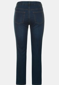 Tmavě modré džíny z denimu se pružným pasem, rovnými nohavicemi, dvěma zadními kapsami a kontrastním prošíváním. Hladký povrch, bez ozdob.