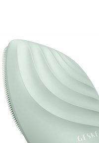 GESKE SONIC FACIAL BRUSH | 5 IN 1 - Ansiktsvård - tillbehör - green