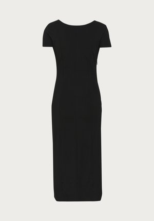 Abito nero aderente con maniche corte, silhouette dritta e scollo rotondo. Presenta dettagli delle cuciture e una cerniera laterale nascosta.