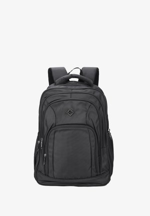 Sac à dos noir en tissu texturé, avec plusieurs compartiments zippés, des bretelles rembourrées et une poignée supérieure pour un transport facile.