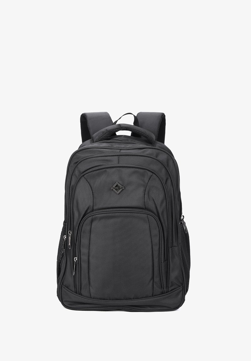 Zaino nero con tessuto testurizzato, numerosi scomparti con cerniera, spallacci imbottiti e una maniglia superiore per un facile trasporto.