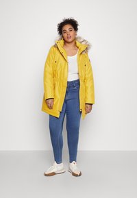 ONLY Carmakoma CARIRENA COAT - Parka - tawny olive