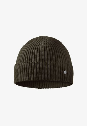 Olivgrüner gestrickter Beanie mit geripptem Muster, umgeschlagenem Bündchen und kleinem metallischen Logodetail. Weiches Garnmaterial, entworfen für Wärme und Komfort.